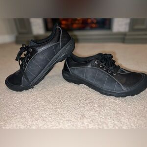 Womens Keen Presidio black oxfords size 11